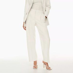 Aritzia Babaton White Pleated Pant- Size 2